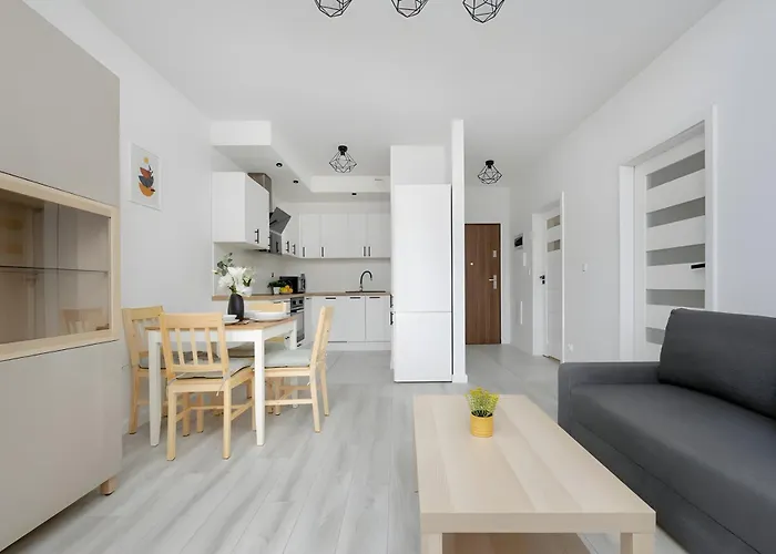 M&r Airport&business Cybernetyki - Underground Garage - Self Check-in - Fast Wi-fi - 5 Min From Chopin Airport * Warszawa